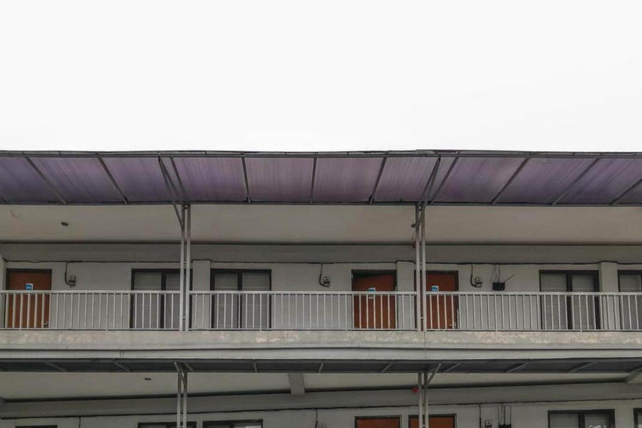 Laponca Residence Pondok Cabe Syariah Redpartner Buaran ภายนอก รูปภาพ