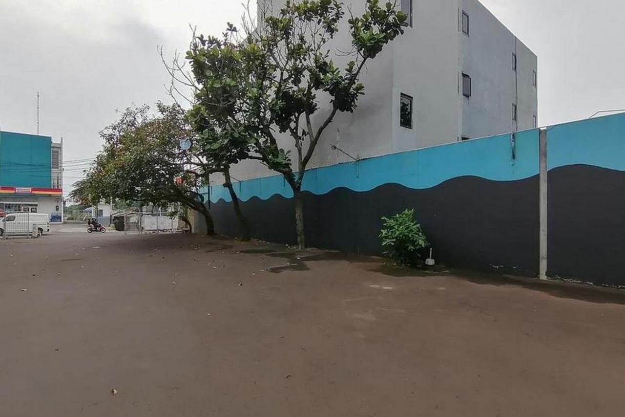 Laponca Residence Pondok Cabe Syariah Redpartner Buaran ภายนอก รูปภาพ